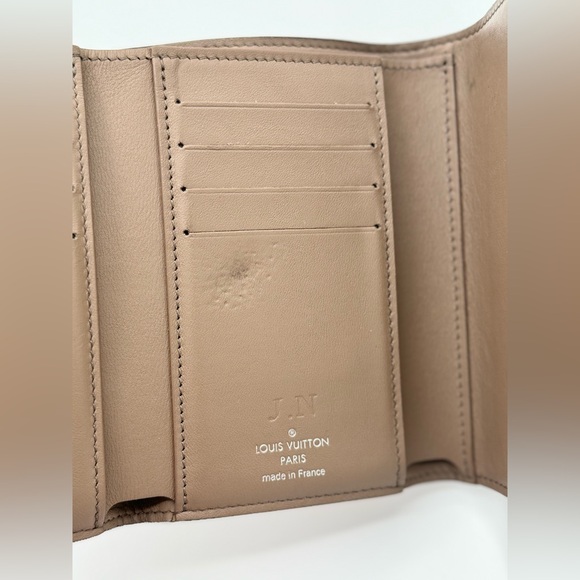 Louis Vuitton Capucines Taurillon Trifold Wallet - Picture 9 of 12